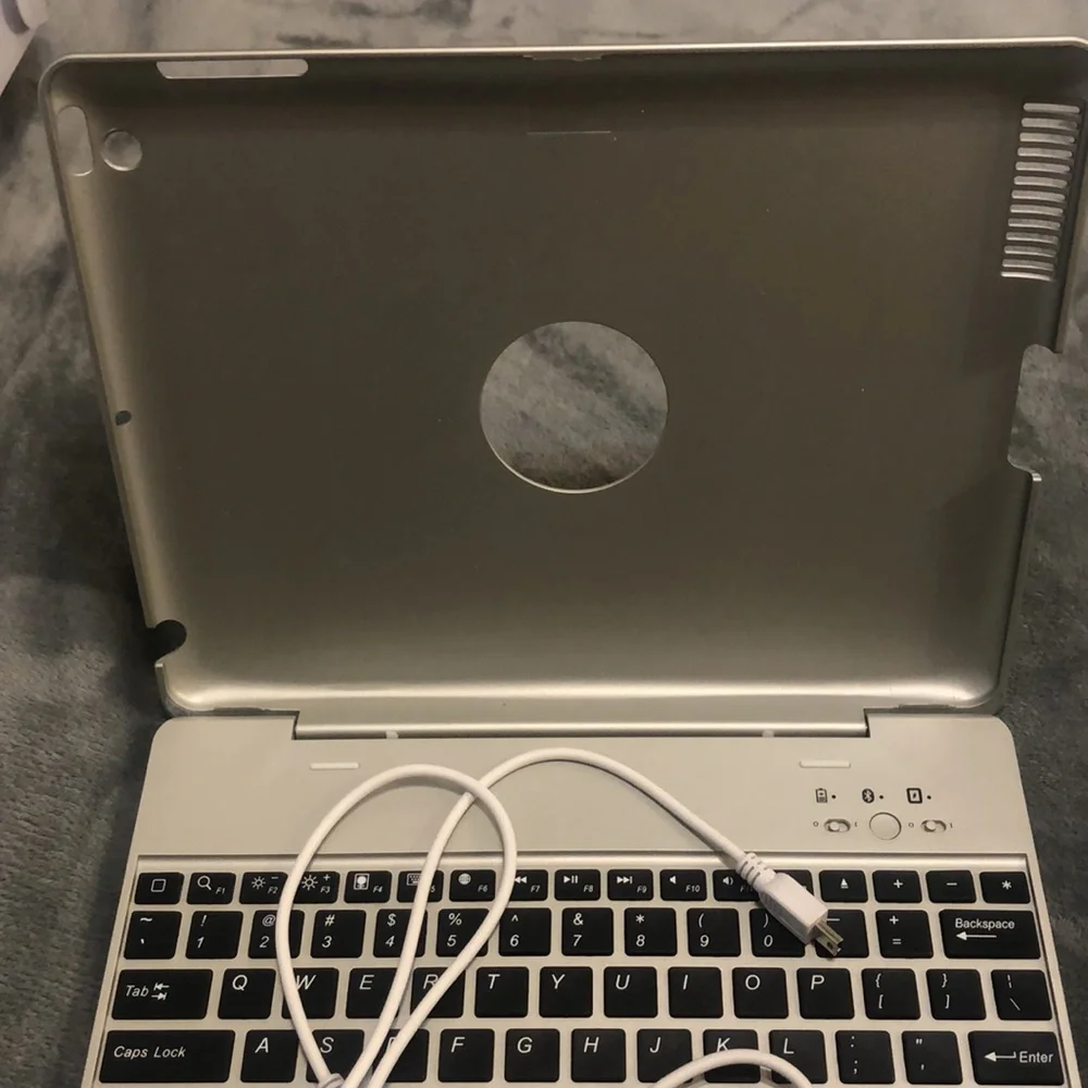N/A silver bluetooth